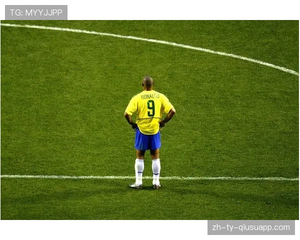 哈兰德与罗纳尔多（大罗）足球天赋表现差距全维度分析