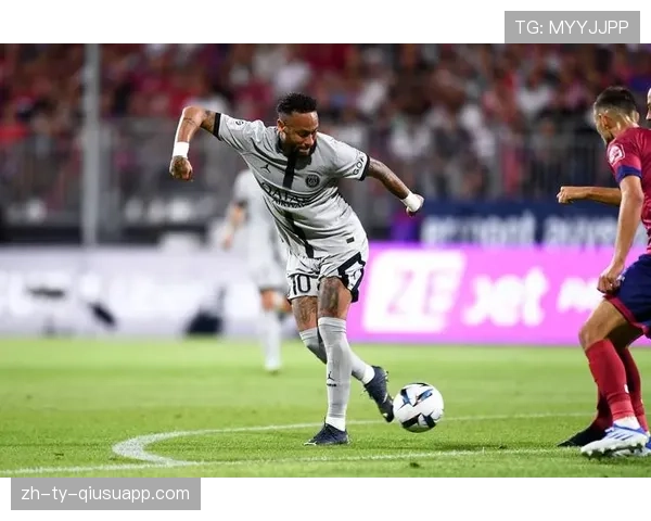 内马尔本赛季更侧重组织调度，直塞撕裂防线的威胁较上赛季有所减弱