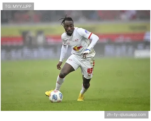 拉什福德连续高位抢断撕裂对方防线 本赛季角色更趋全面