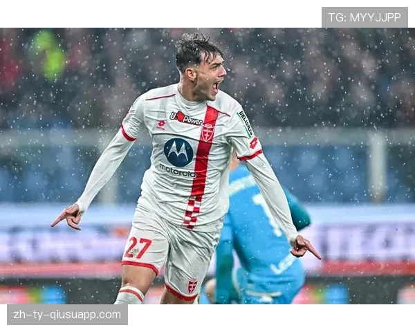 撕开后防，中场马尔蒂尼本赛季较上季更常直塞造威胁